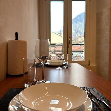 Comfy Apartment In Lecco 2 Luaran gambar