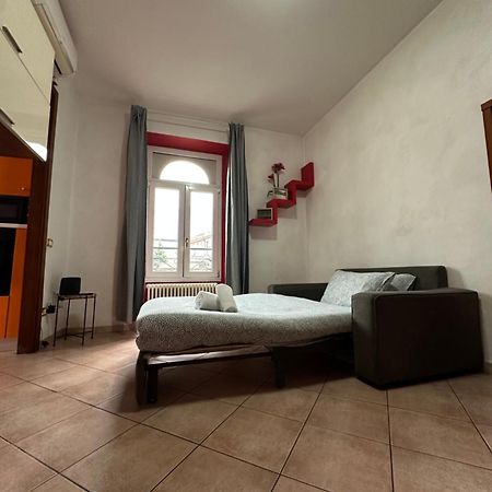Comfy Apartment In Lecco 2 Luaran gambar