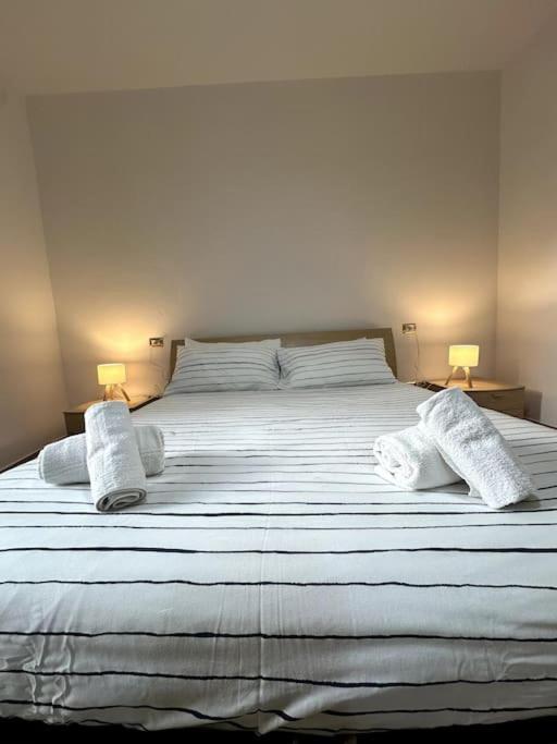 Comfy Apartment In Lecco 2 Luaran gambar