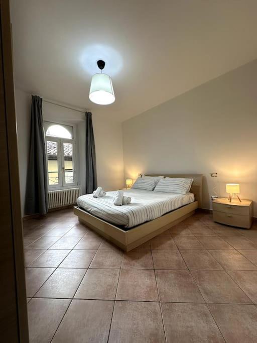 Comfy Apartment In Lecco 2 Luaran gambar