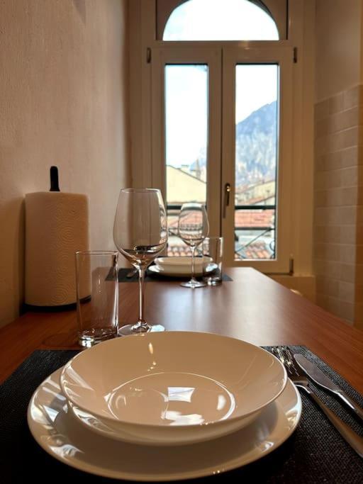 Comfy Apartment In Lecco 2 Luaran gambar